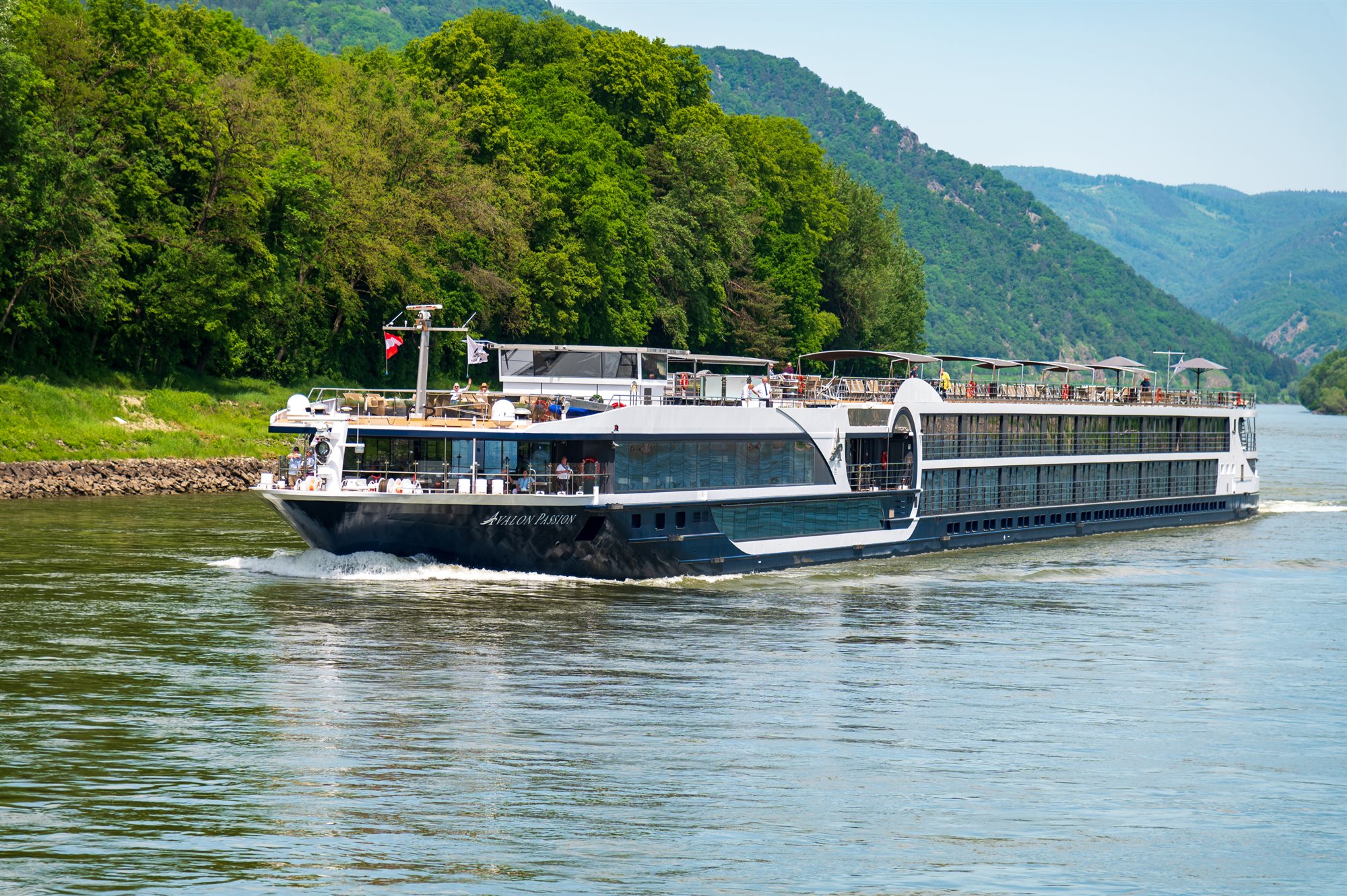 Singles River Cruises &mdash; Europe